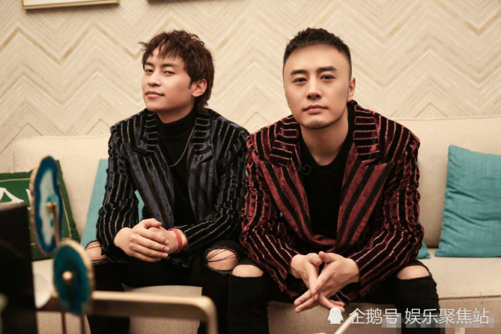 全球音乐热潮！歌手最新动态闪耀发布🎤✨