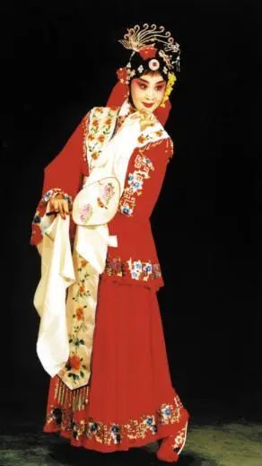 京剧演员李海燕的生平简介🌟